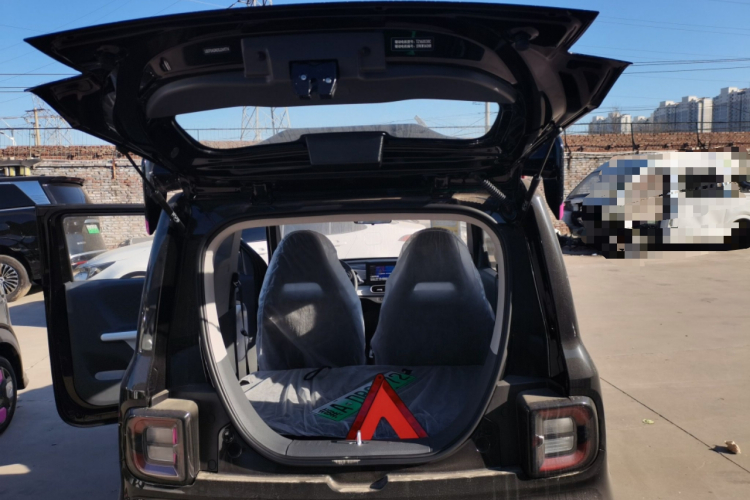 吉利银河 2025款 210km 熊猫卡丁机舱底盘23