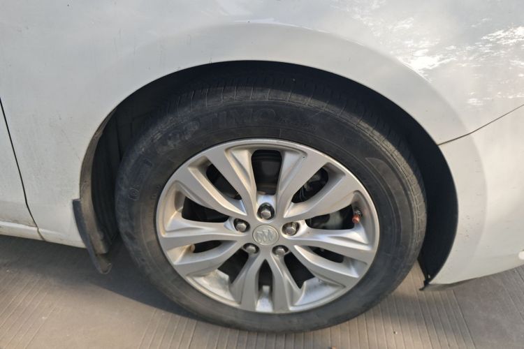 别克 英朗 2021款 典范 1.5L 自动精英型车身外观10