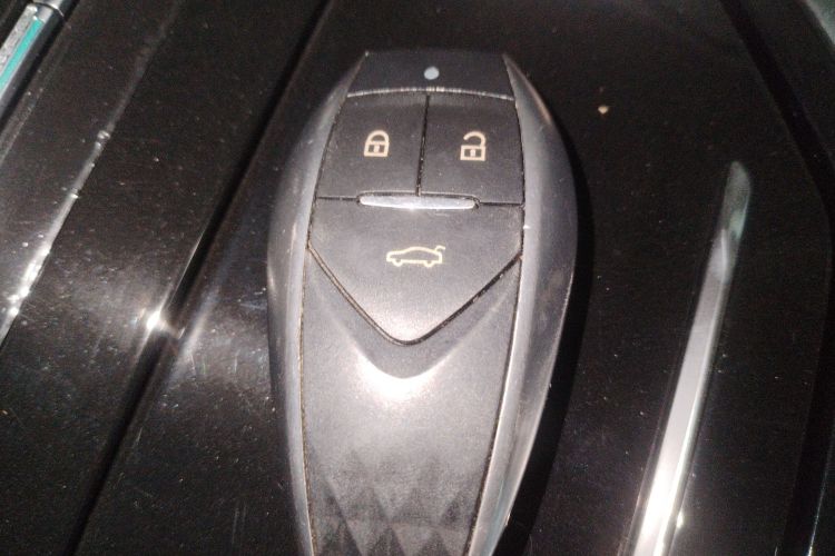 江铃集团新能源 羿 2023款 标准续航行业版中控内饰11