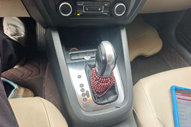 大众 速腾 2014款 改款 1.4TSI 自动豪华型中控内饰18