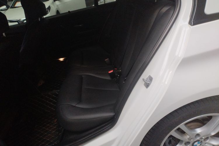 宝马3系 2018款 320Li 领先型M运动套装中控内饰21