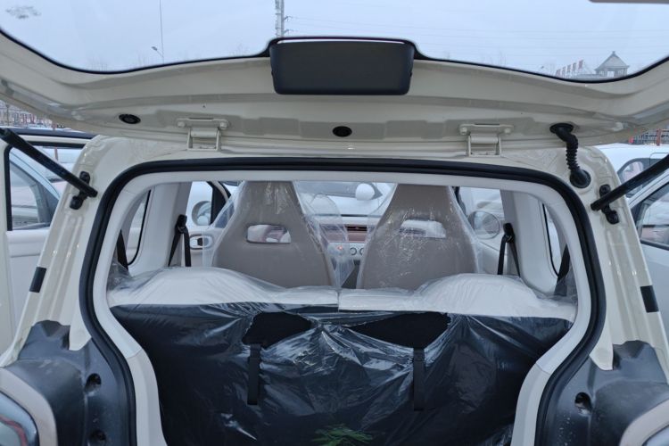 奔腾小马 2026款 222km 萌趣马 Plus中控内饰22