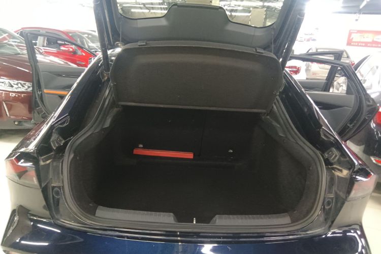 长安UNI-V 2023款 1.5T 尊贵型局部细节23