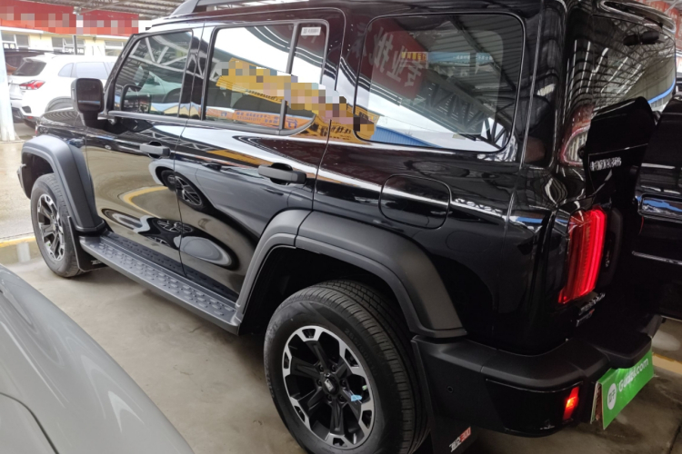 坦克300新能源 2025款 Hi4-T车身外观4