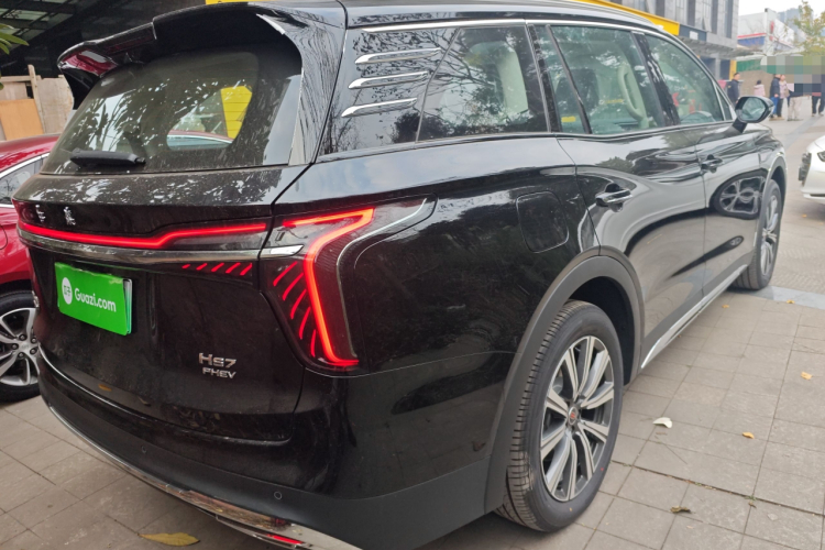 红旗HS7 PHEV 2025款 2.0T PHEV 四驱200万辆纪念版 6座车身外观6005