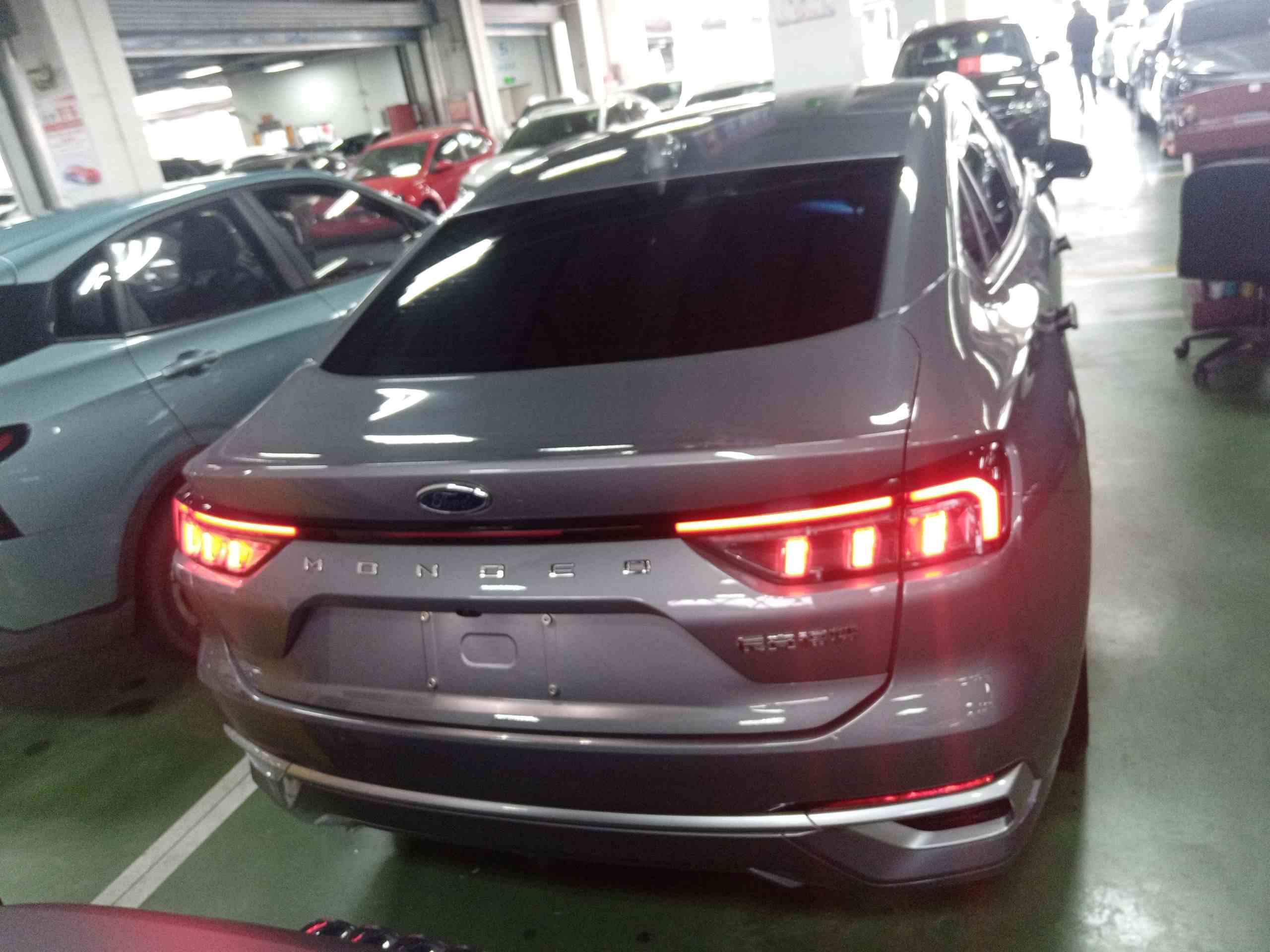 福特 蒙迪欧 2023款 EcoBoost 180 豪华型(3)