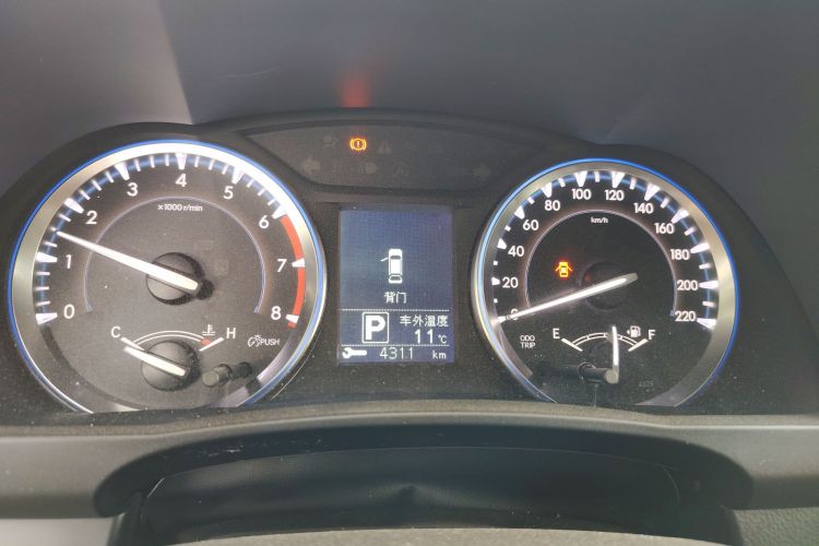 丰田 汉兰达 2015款 2.0T 四驱豪华版 7座中控内饰14