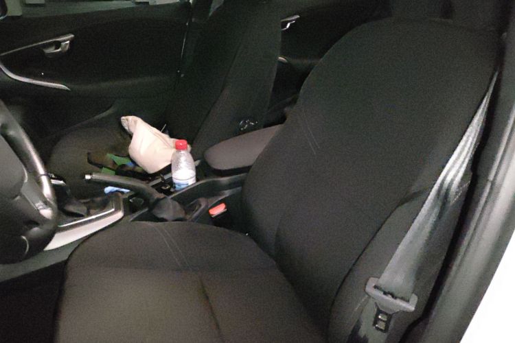 沃尔沃V40 2017款 T3 智逸版中控内饰19