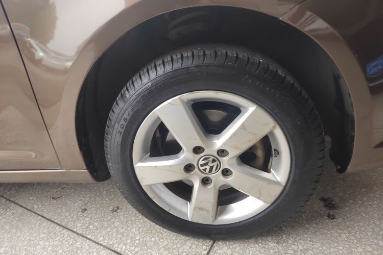 大众 途安 2013款 1.4T 手动风尚版5座车身外观6008