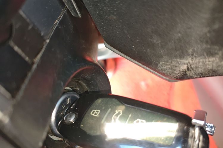 福特 福克斯 2013款 两厢经典 1.8L 手动基本型中控内饰11