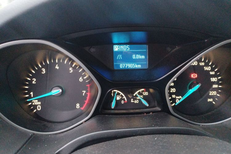 福特 福克斯 2015款 三厢 1.6L 自动舒适型中控内饰15