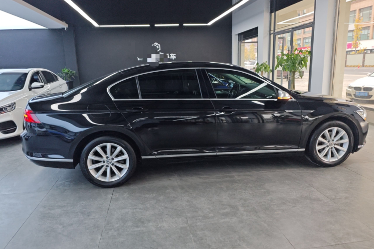 大众 迈腾 2019款 330TSI DSG 领先型 国VI车身外观6003