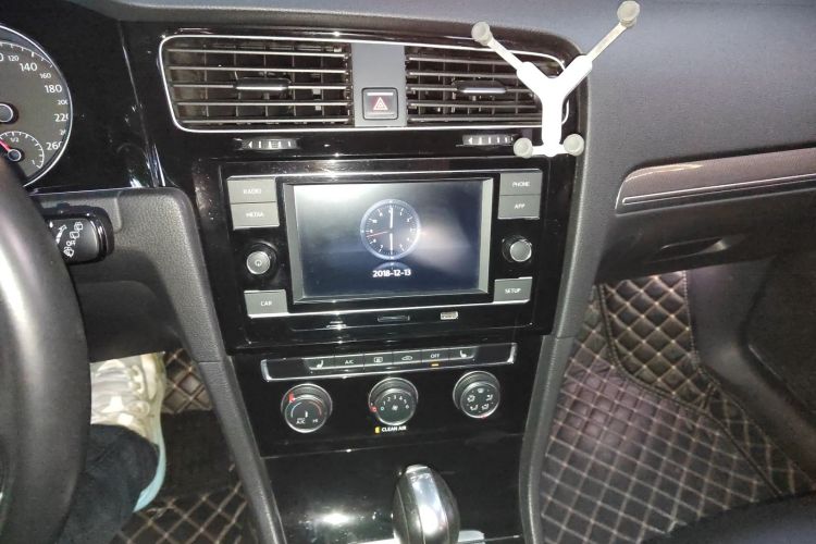 大众 高尔夫 2018款 280TSI 自动R-Line型中控内饰16