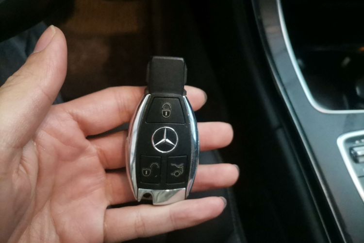 奔驰C级 2018款 C 200 L 运动版中控内饰7001