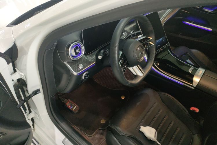 奔驰C级 2022款 C 260 L 运动版中控内饰20