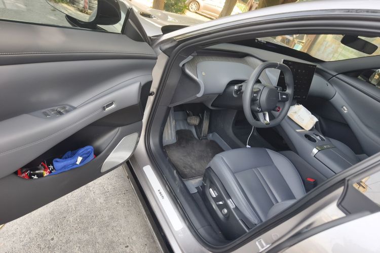 小米汽车 小米YU7 2025款 超长续航四驱Pro版中控内饰20