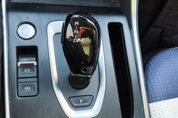 哈弗H6 2021款 国潮版 1.5T 自动冠军版中控内饰18