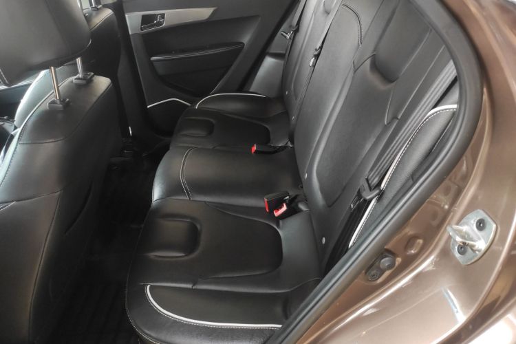 江汽集团 瑞风S2 2015款 1.5L CVT豪华智能型中控内饰7004