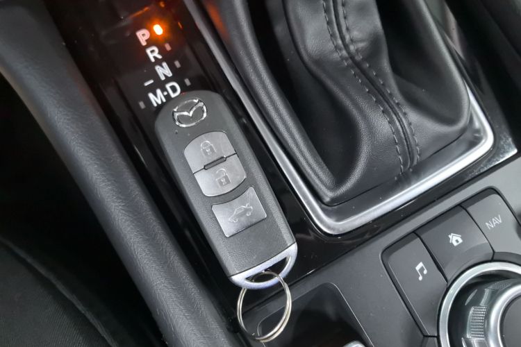 马自达3 昂克赛拉 2017款 三厢 1.5L 自动豪华型 国V中控内饰7001