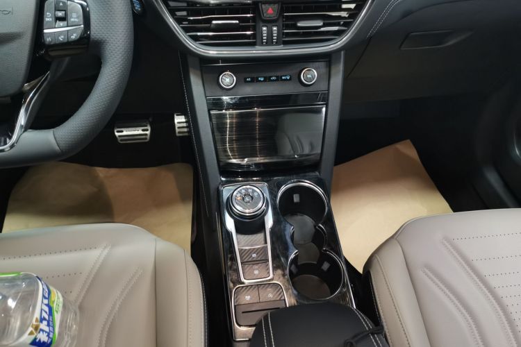 福特 锐际 2024款 EcoBoost 245 两驱耀享款中控内饰18