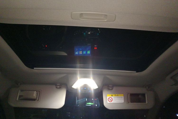 丰田 奕泽IZOA 2022款 2.0L 奕行版局部细节22