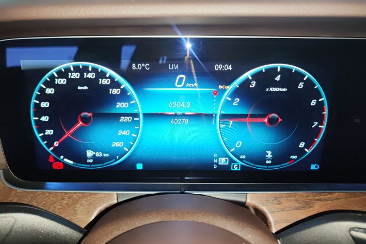 奔驰E级 2023款 E 300 L 时尚型局部细节14