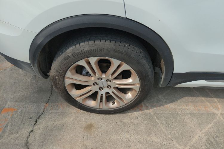 领克01 2017款 2.0T 两驱型Pro版车身外观6008