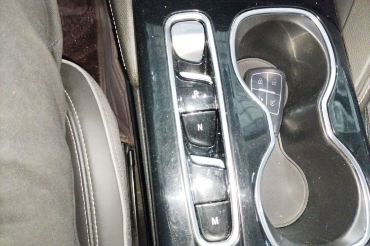 别克 2020款 昂科威S 652T 四驱Avenir艾维亚中控内饰18