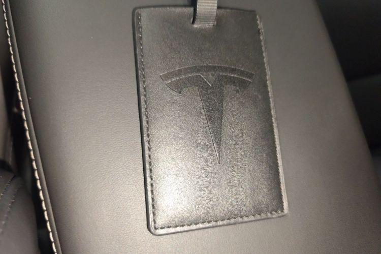 特斯拉 Model Y 2021款 标准续航后驱版中控内饰11