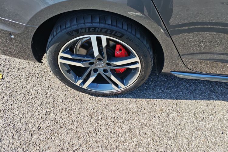 奥迪A4L 2020款 40 TFSI quattro 豪华动感型车身外观6008