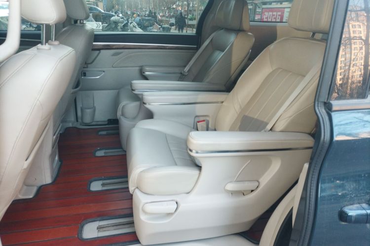 广汽传祺 传祺M8 2018款 320T 尊享版中控内饰21