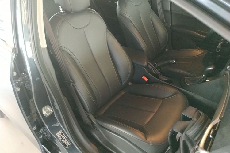 别克 英朗 2021款 改款 典范 1.5L 自动精英型局部细节41