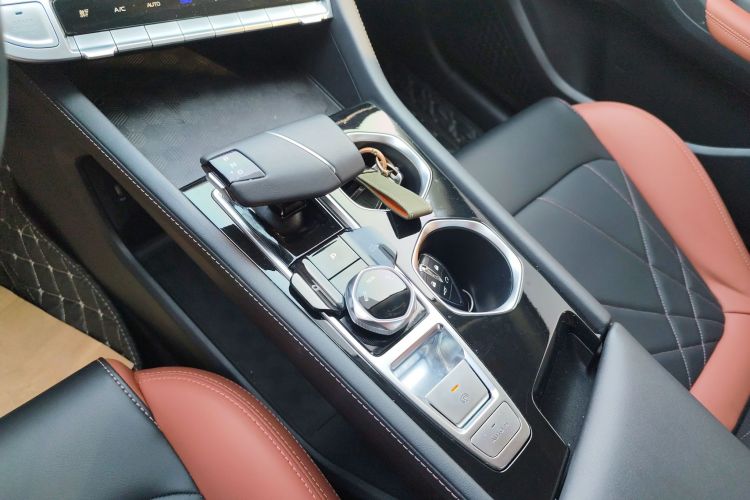 长安 逸动 2024款 PLUS 蓝鲸NE 1.4T GDI DCT高能版中控内饰18