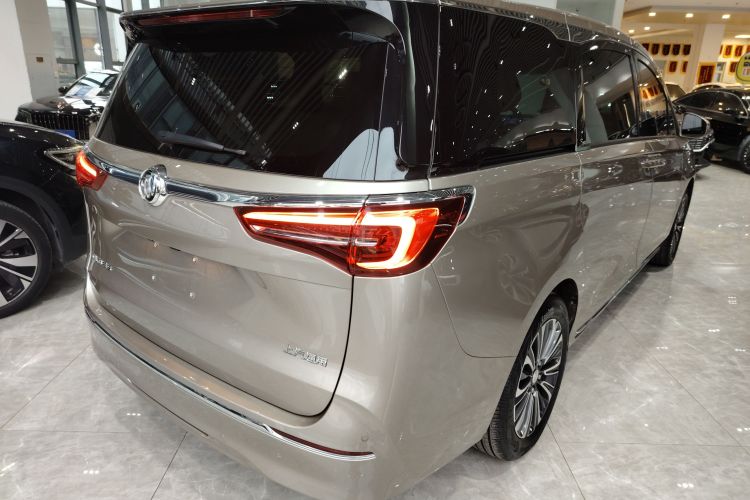 别克GL8 2023款 ES陆尊 豪华型车身外观7