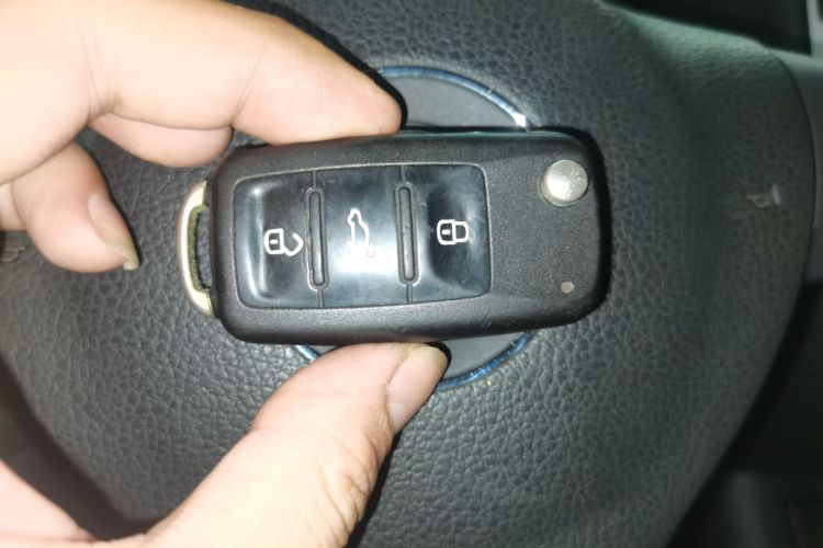 大众 途观 2015款 1.8TSI 自动两驱风尚版中控内饰11