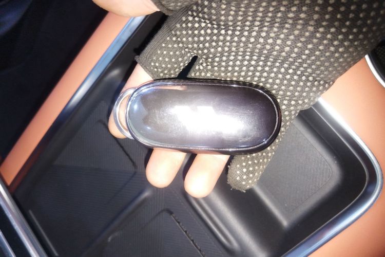 理想汽车 理想L9 2025款 Ultra 智能焕新版中控内饰7001