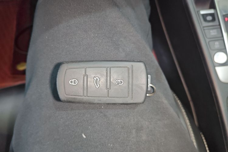 大众 迈腾 2015款 2.0TSI 旗舰型中控内饰7001