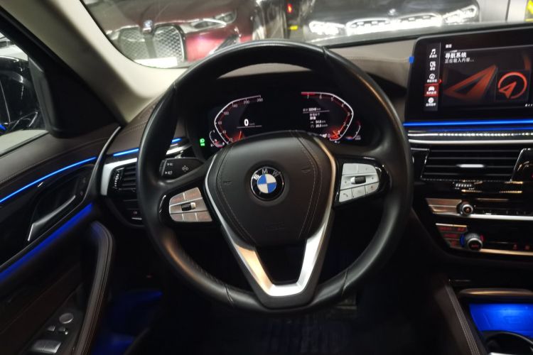 宝马5系 2022款 改款二 525Li 豪华套装中控内饰13