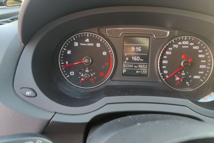 奥迪Q3 2018款 30 TFSI 时尚型典藏版中控内饰15