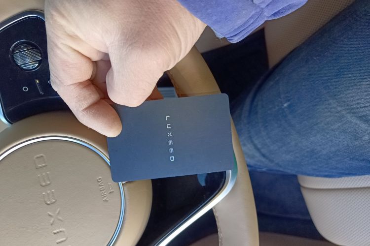 鸿蒙智行 智界R7 2024款 纯电 667km Pro中控内饰7001