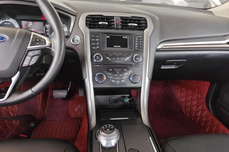 福特 蒙迪欧 2018款 EcoBoost 180 时尚型局部细节16