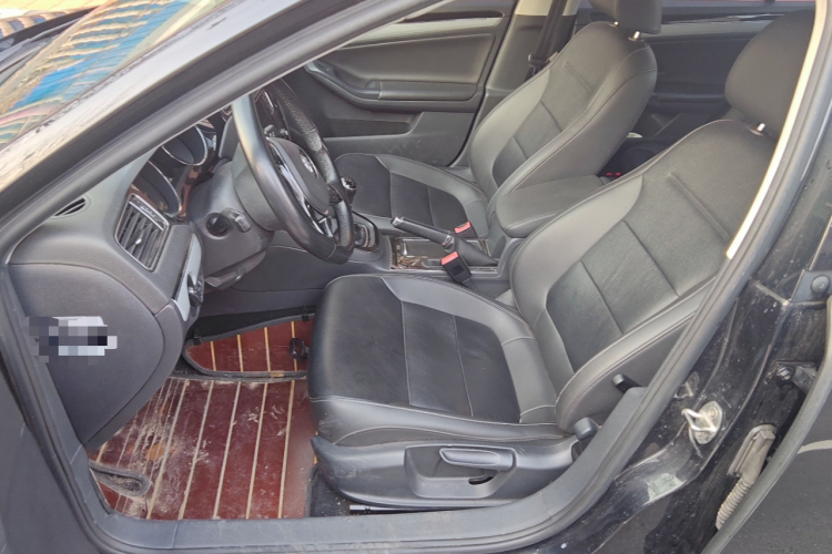 大众 速腾 2017款 1.6L 手动舒适型中控内饰19