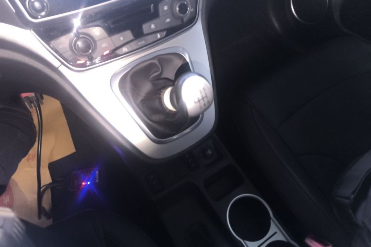 哈弗H6 2017款 蓝标 运动版 1.5T 手动两驱精英型中控内饰18