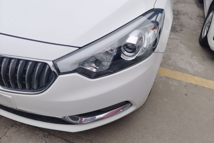 起亚K3 2013款 1.6L 自动GL局部细节36