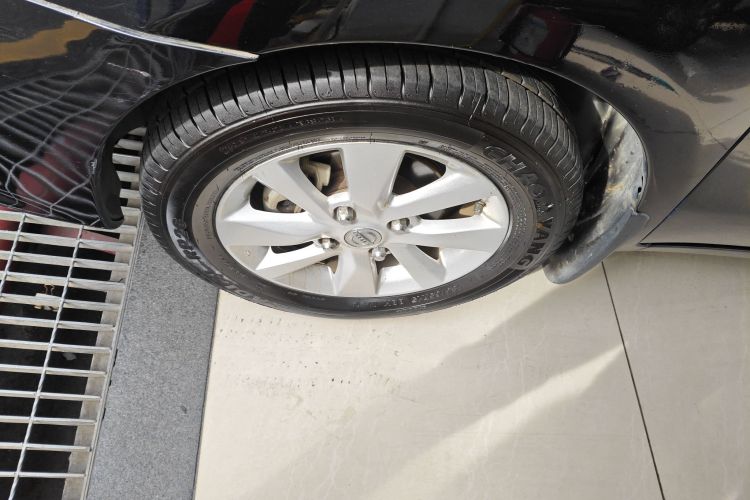 日产 骊威 2013款 1.6XE CVT舒适版车身外观6001