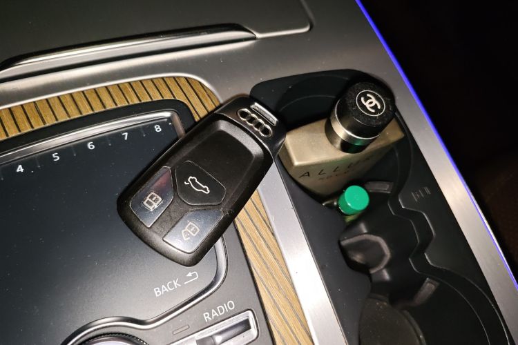 奥迪Q7 2016款 40 TFSI S line运动型中控内饰7001