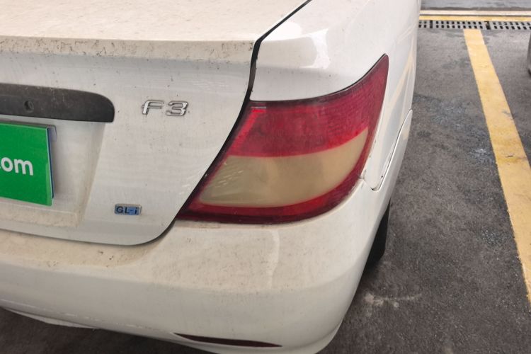 比亚迪F3 2012款 节能版 1.5L 手动舒适型车身外观9