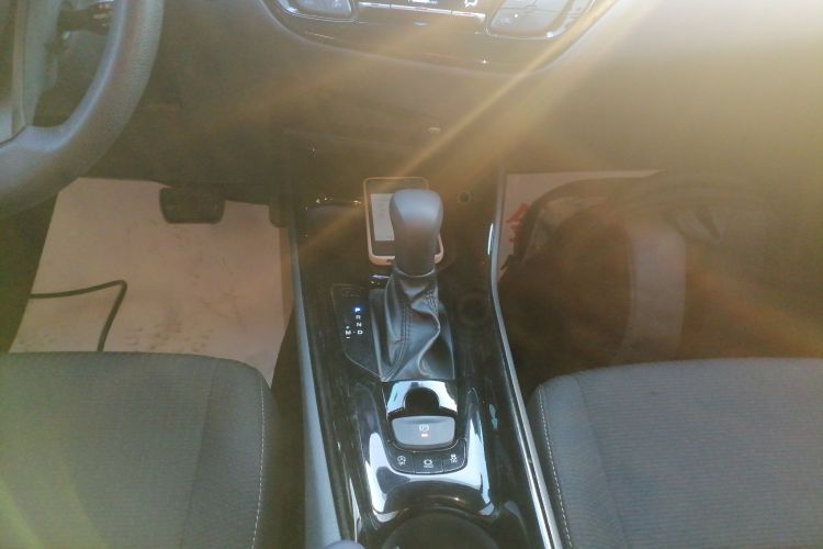 丰田 奕泽IZOA 2020款 2.0L 奕享版局部细节18