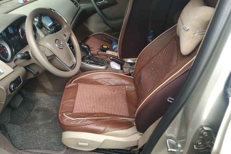 别克 英朗 2013款 GT 1.6L 自动时尚版中控内饰19