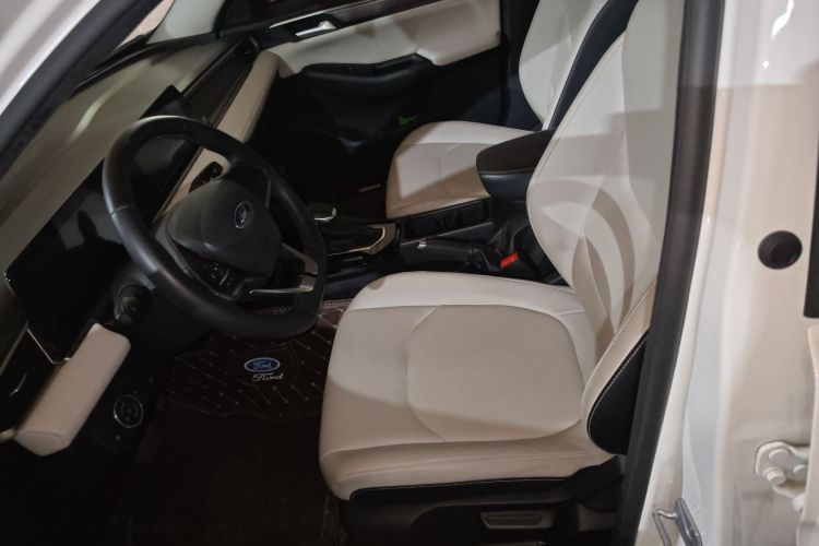 福特 福睿斯 2021款 1.5L 自动钻石版中控内饰19